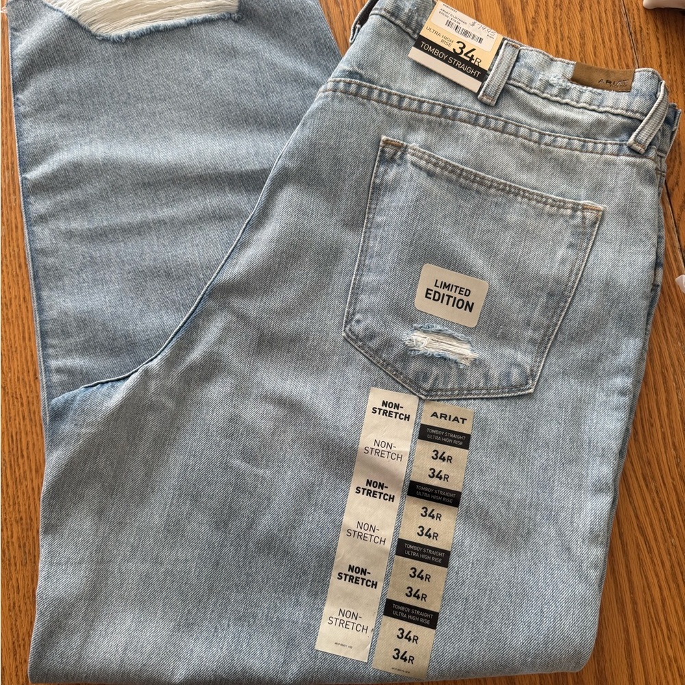 Ariat Light Blue Women’s Jeans